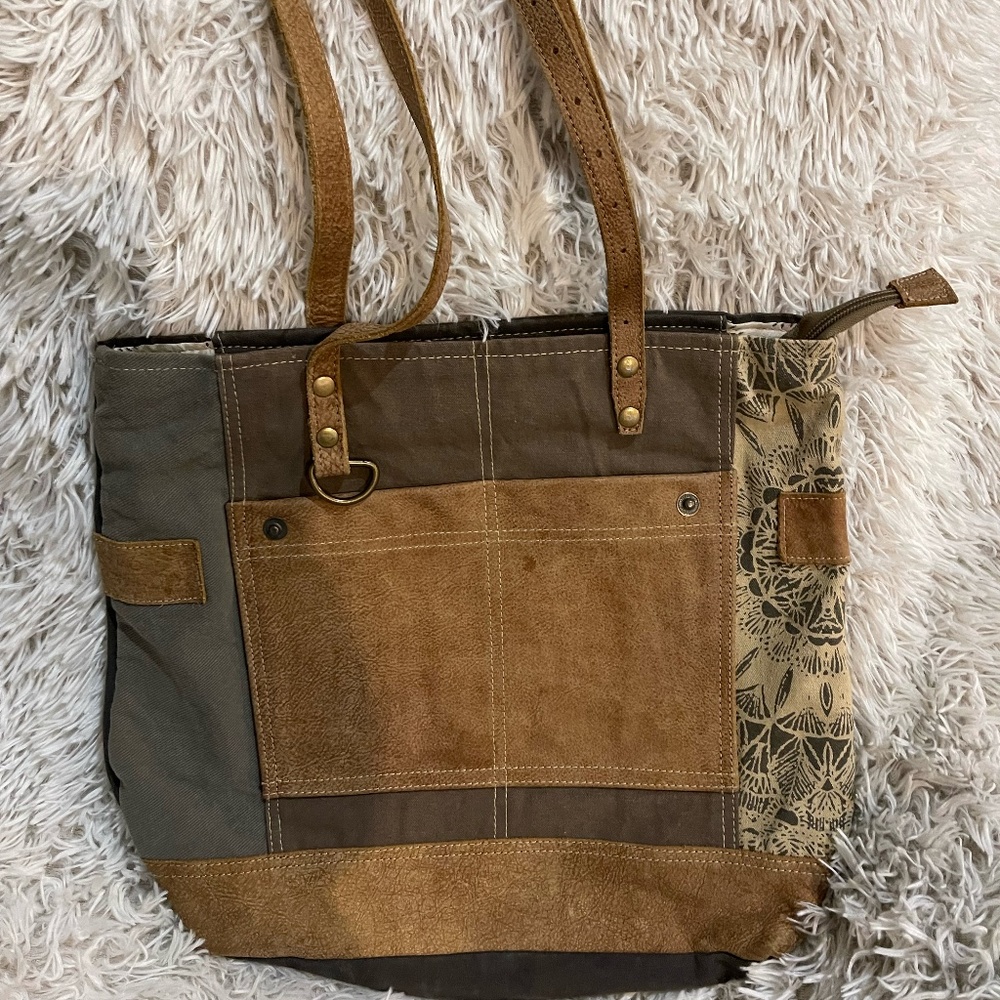Myra Bag
